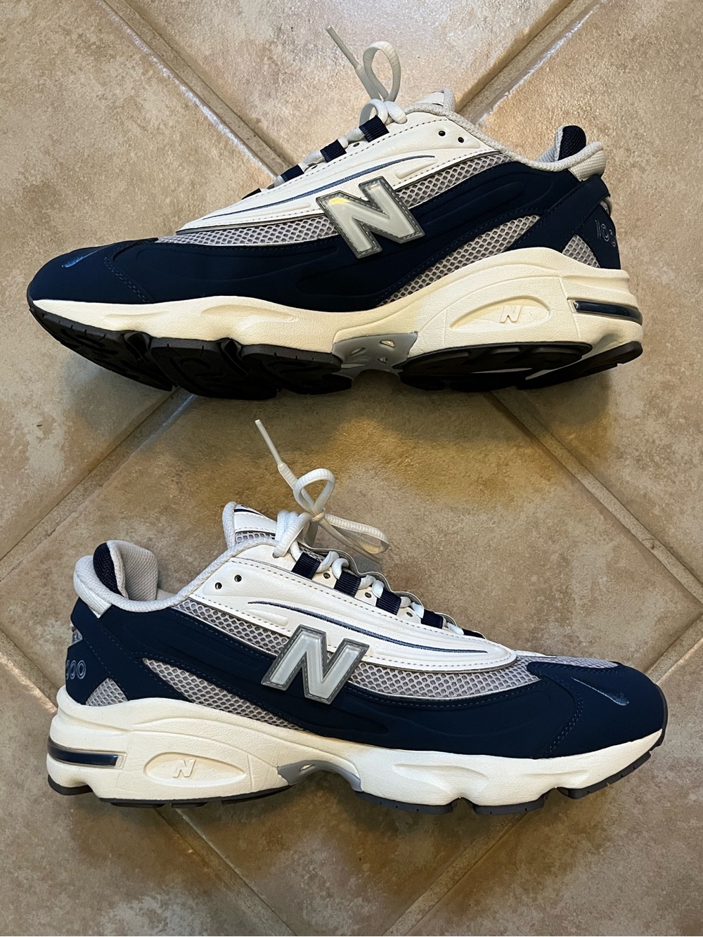NEW BALANCE 1000 ‘NAVY SEA SALT’ - Picture 2 of 10